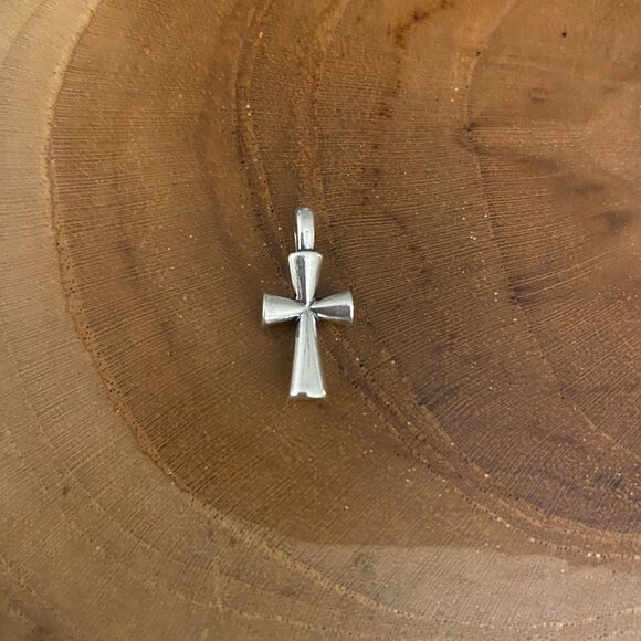 RETIRED James Avery St. Teresa Cross Pendant, Sterling Silver - Picture 1 of 3